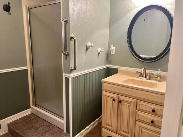 $250,000 | 204 West Fayette Street, Fayetteville, TX 78940