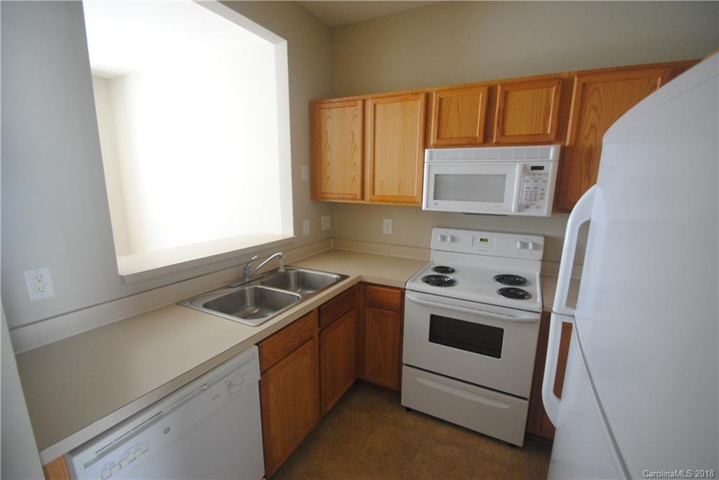 6306 Gammon Road, Unit 17 Charlotte, NC 28269 - Photo 6 of 16 Gallery Image 6