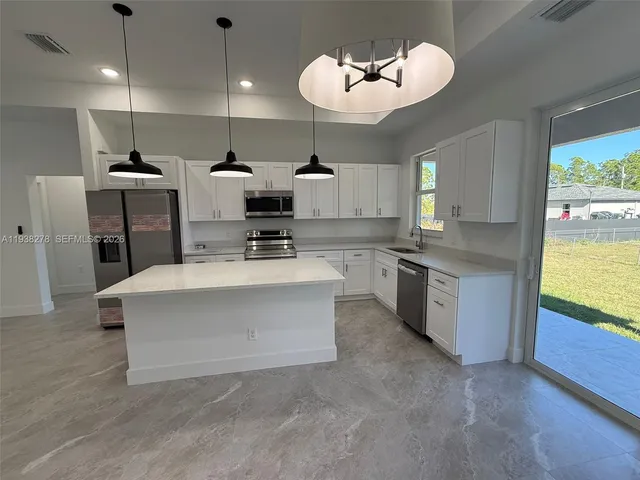 $298,900 | 193 Castle Avenue South, Lehigh Acres, FL 33974