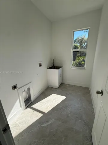 $298,900 | 193 Castle Avenue South, Lehigh Acres, FL 33974