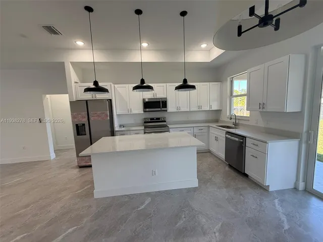 $298,900 | 193 Castle Avenue South, Lehigh Acres, FL 33974