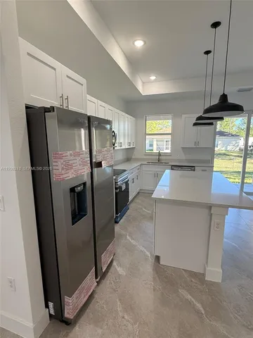 $298,900 | 193 Castle Avenue South, Lehigh Acres, FL 33974