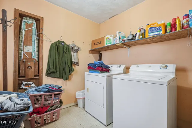 $220,000 | 9616 Mountain Cove Road, Pound, VA 24279