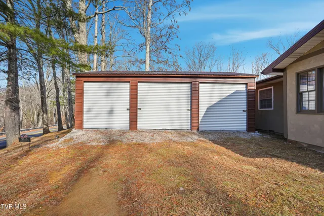 $220,000 | 9616 Mountain Cove Road, Pound, VA 24279