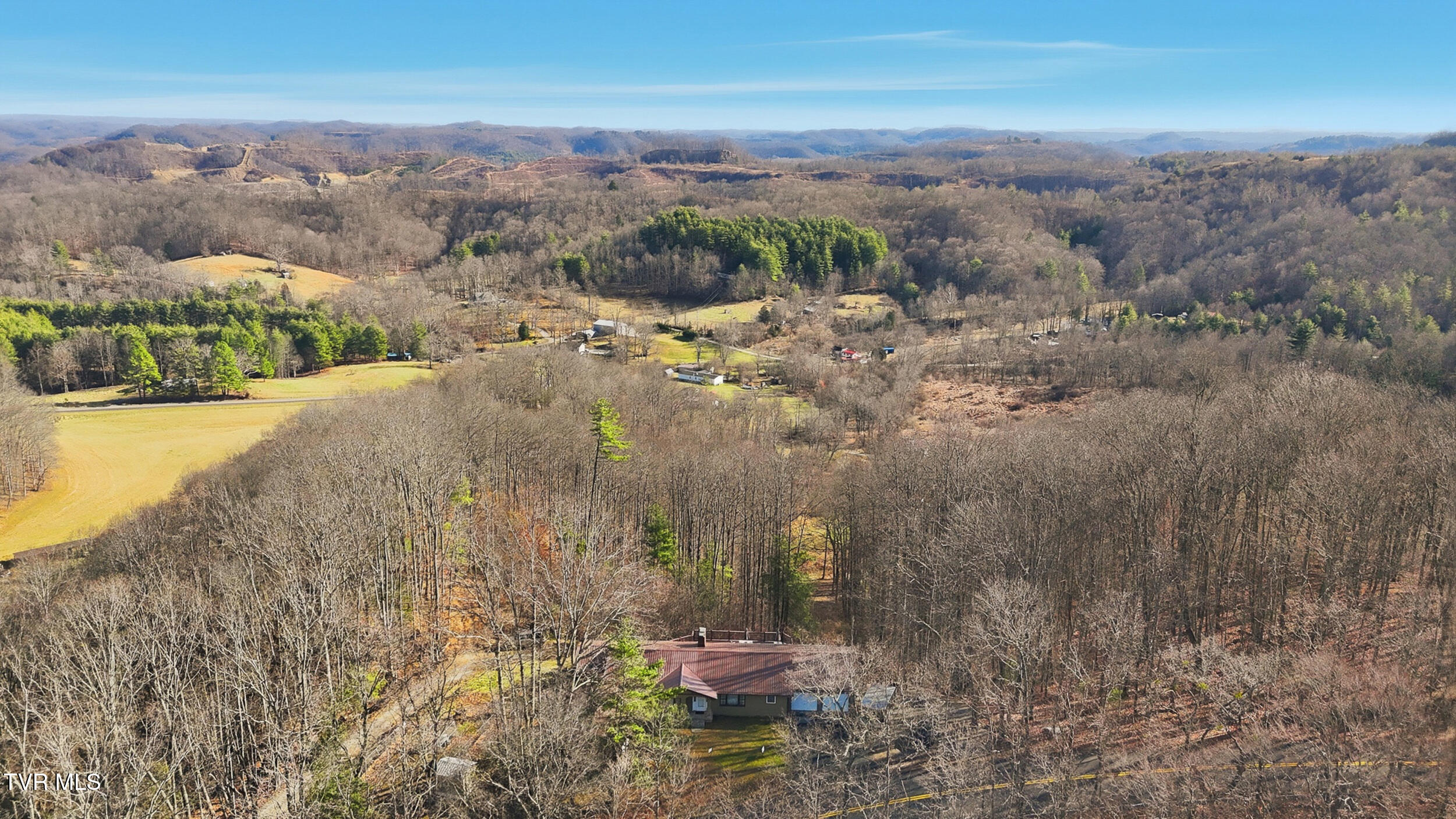 9616 Mountain Cove Road Pound, VA 24279 - Photo 47 of 51 47_dji_20260105113237_0268_d