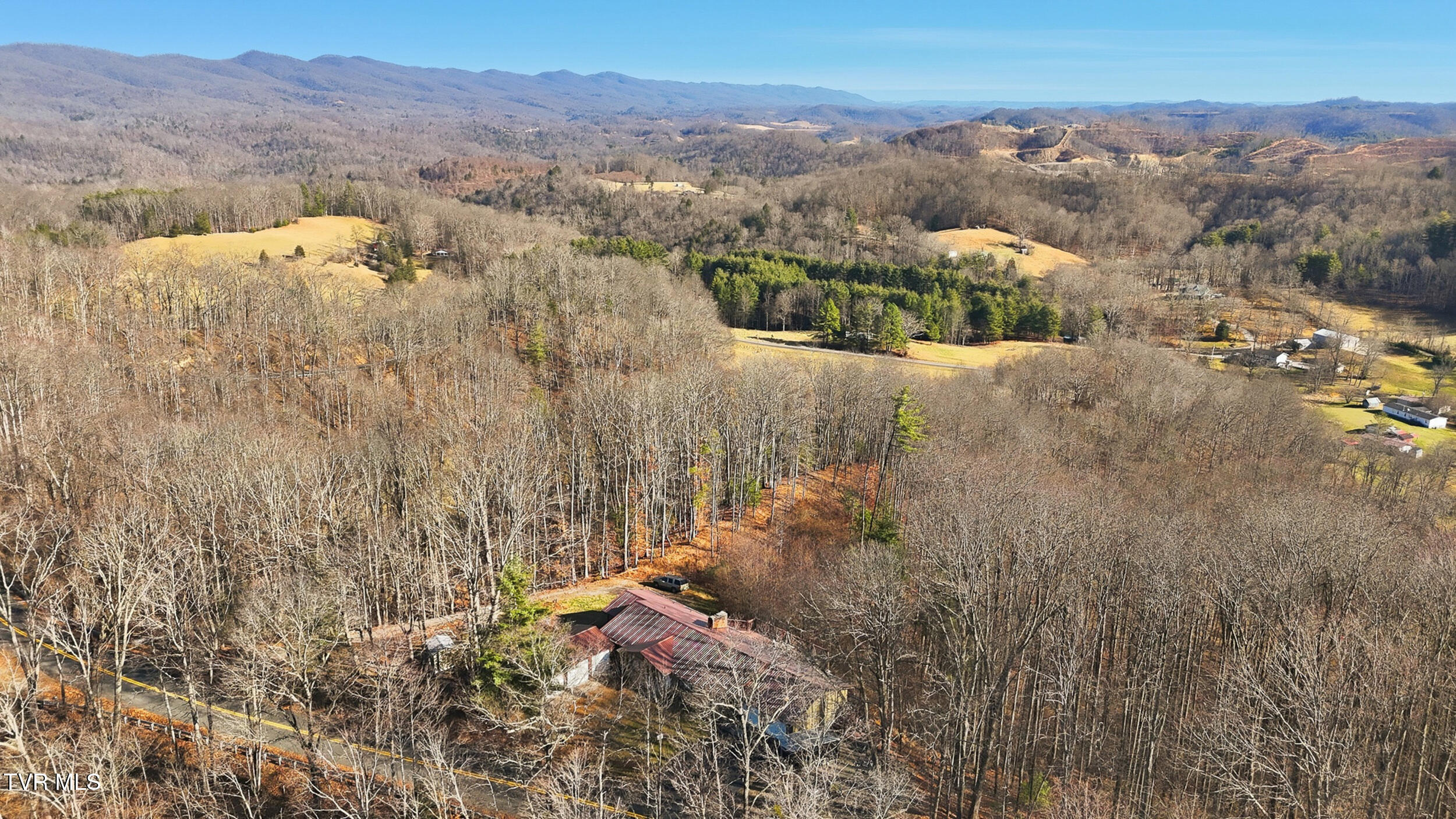 9616 Mountain Cove Road Pound, VA 24279 - Photo 48 of 51 48_dji_20260105113246_0269_d