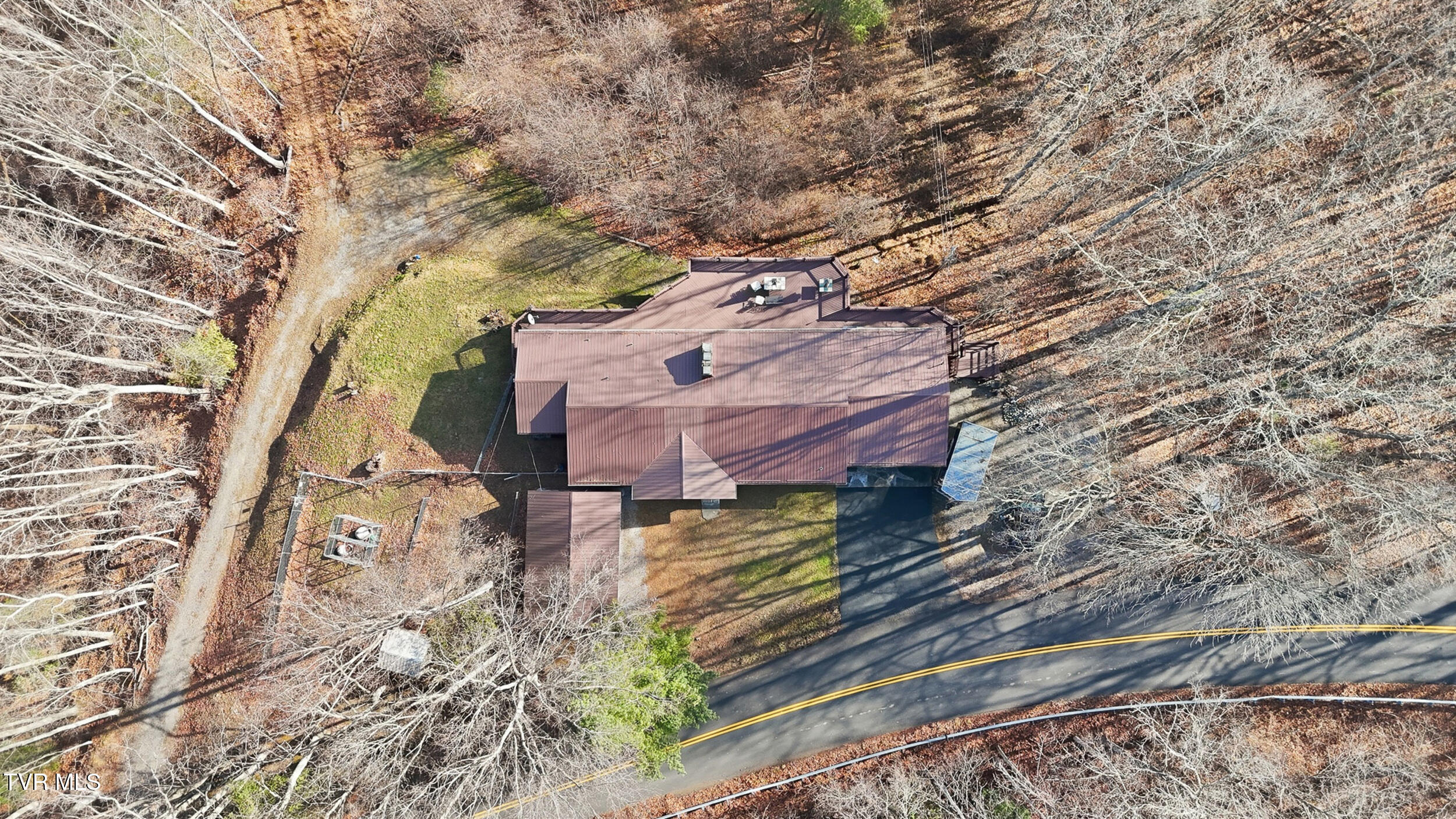 9616 Mountain Cove Road Pound, VA 24279 - Photo 49 of 51 49_dji_20260105113443_0272_d