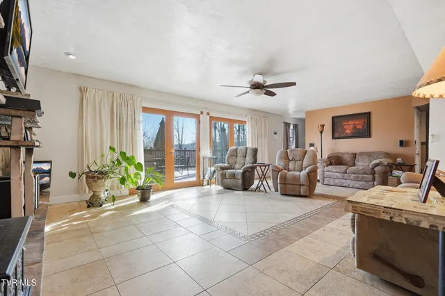 $220,000 | 9616 Mountain Cove Road, Pound, VA 24279