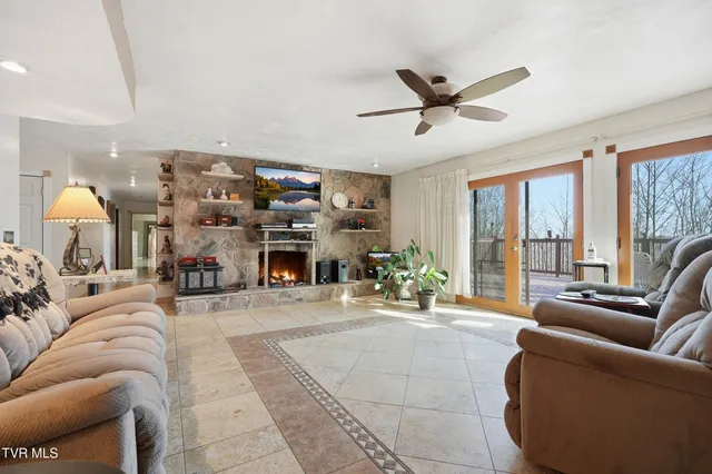 $220,000 | 9616 Mountain Cove Road, Pound, VA 24279