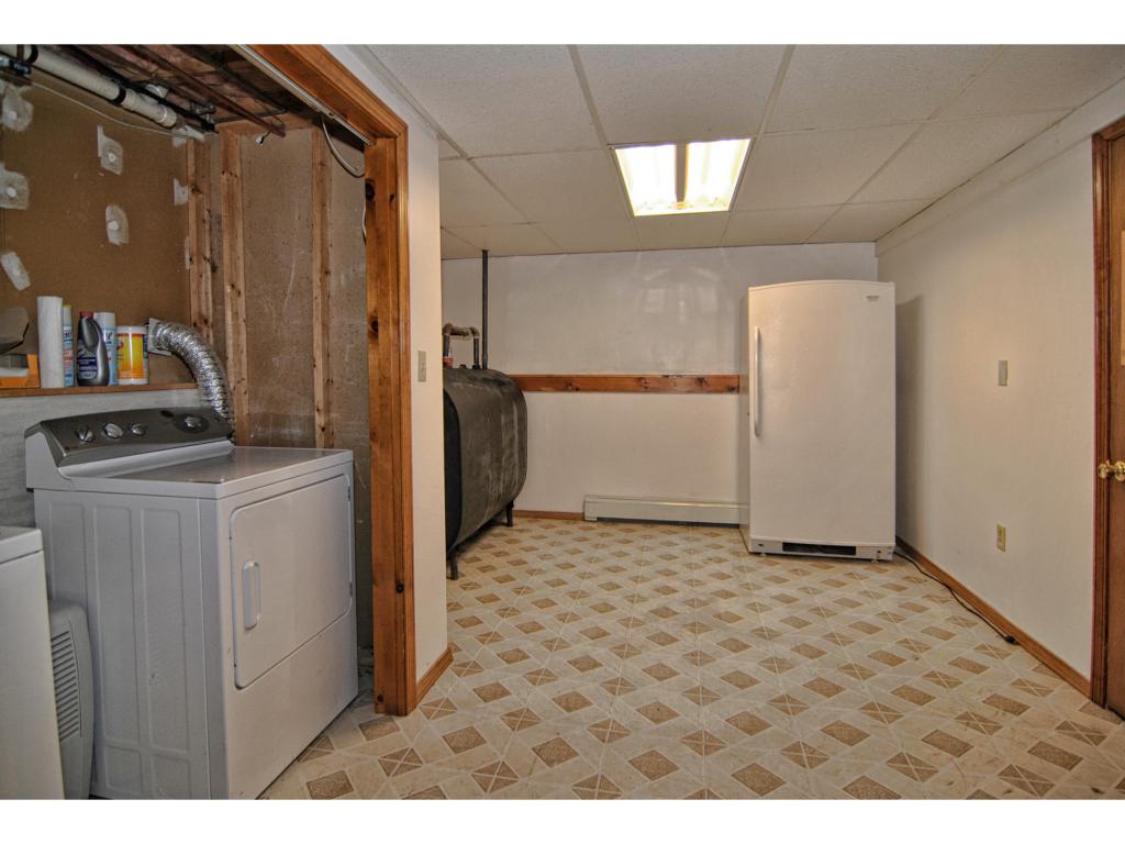 51 Plummer Road Bedford, NH 03110 - Photo 16 of 21