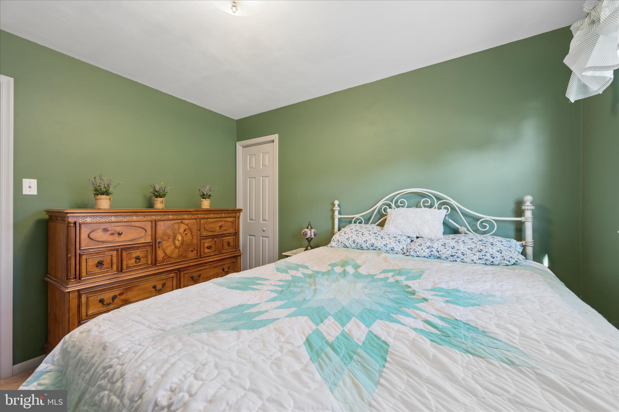 17223 Clover Leaf Road Hagerstown, MD 21740 - Photo 33 of 59 Bedroom 2