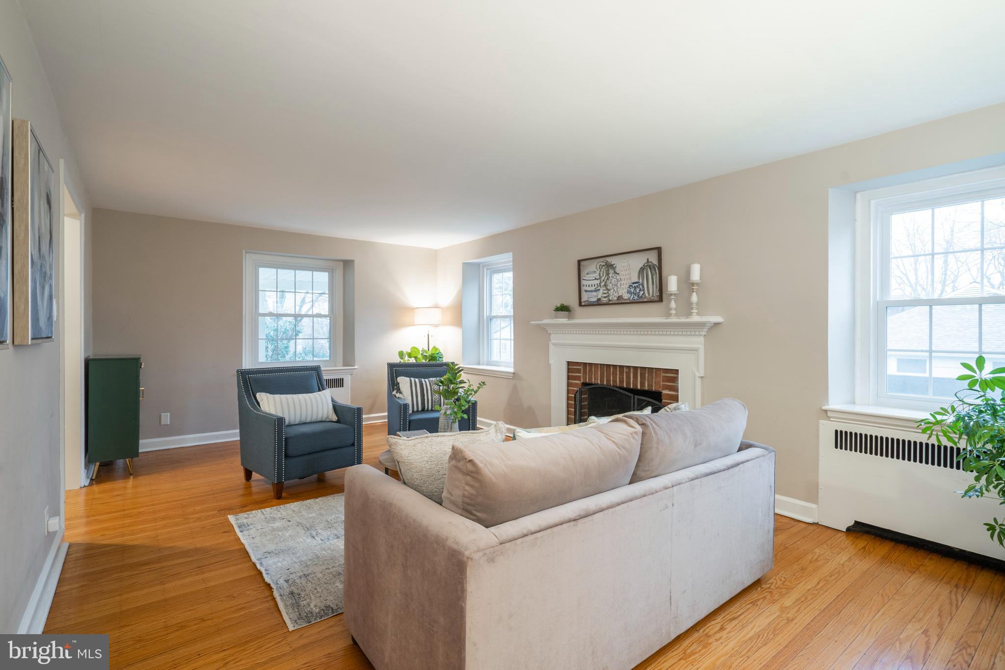 156 Vassar Road Bala Cynwyd, PA 19004 - Photo 17 of 53 Living Room