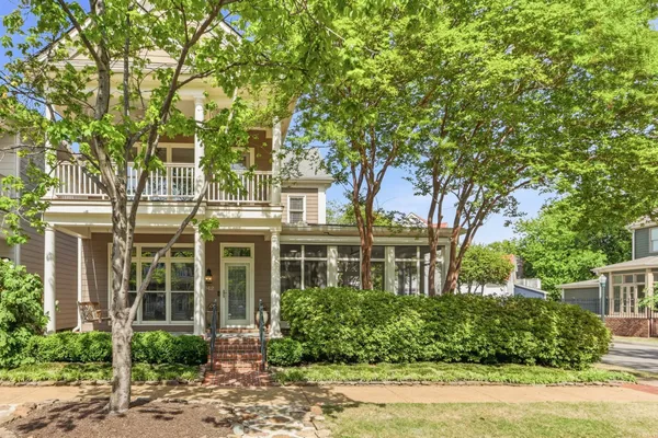 $584,000 | 942 Harbor View Drive, Memphis, TN 38103