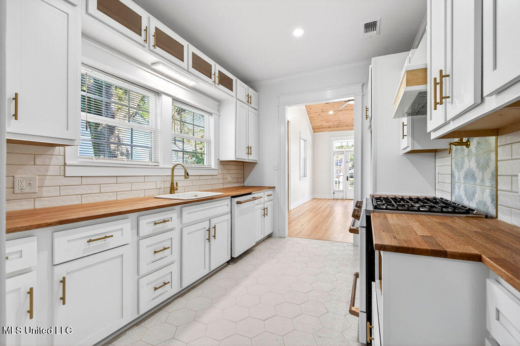 247 Forrest Avenue Biloxi, MS 39530 - Photo 25 of 39 247ForrestAve-25