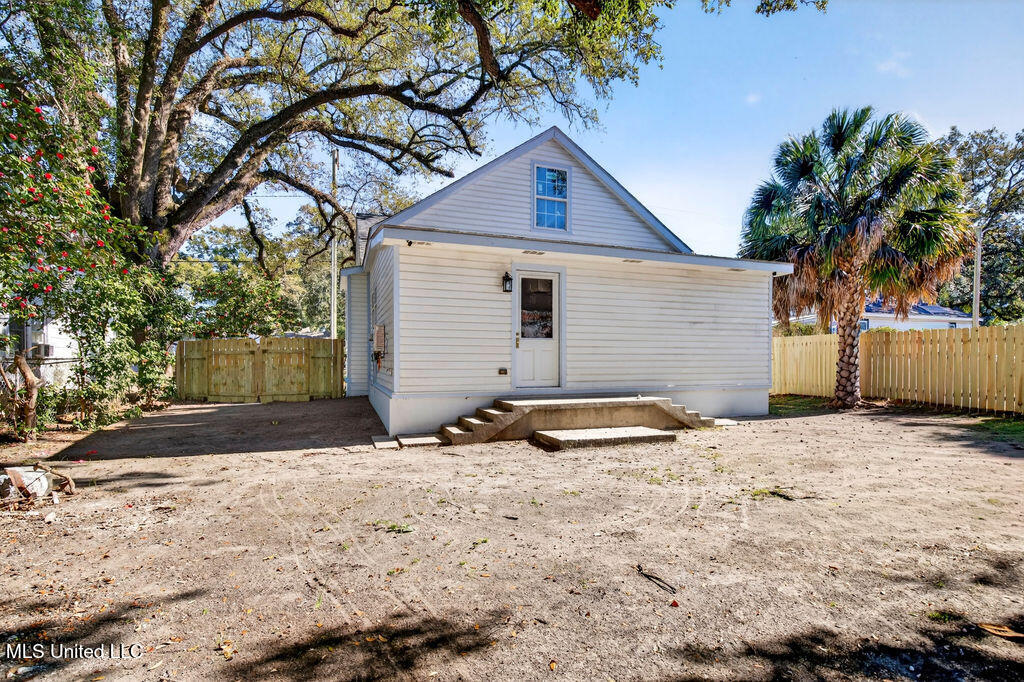 247 Forrest Avenue Biloxi, MS 39530 - Photo 32 of 39 247ForrestAve-32