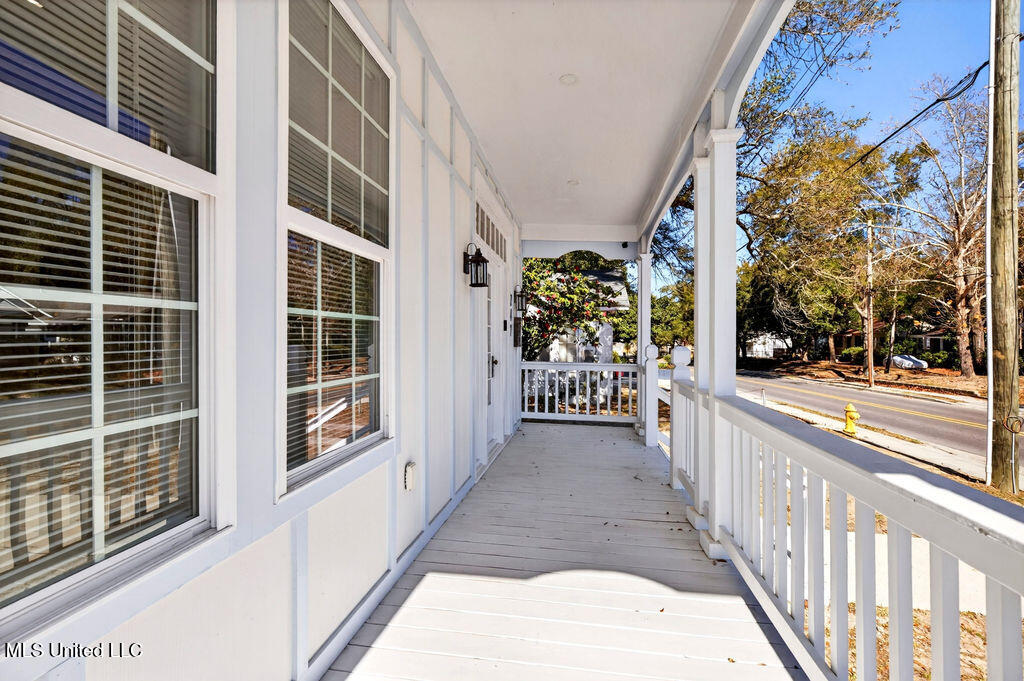 247 Forrest Avenue Biloxi, MS 39530 - Photo 4 of 39 247ForrestAve-4