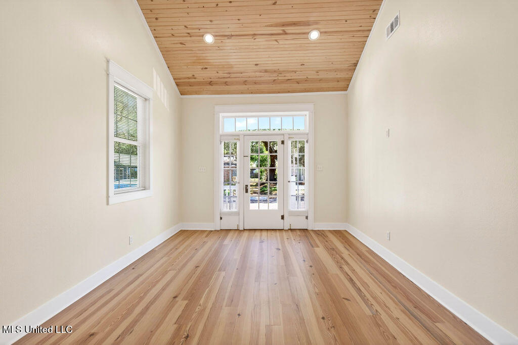 247 Forrest Avenue Biloxi, MS 39530 - Photo 7 of 39 247ForrestAve-7