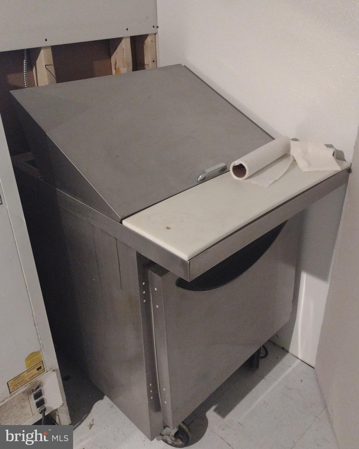 1801 West Pratt Street Baltimore, MD 21223 - Photo 11 of 11 a view of an empty room