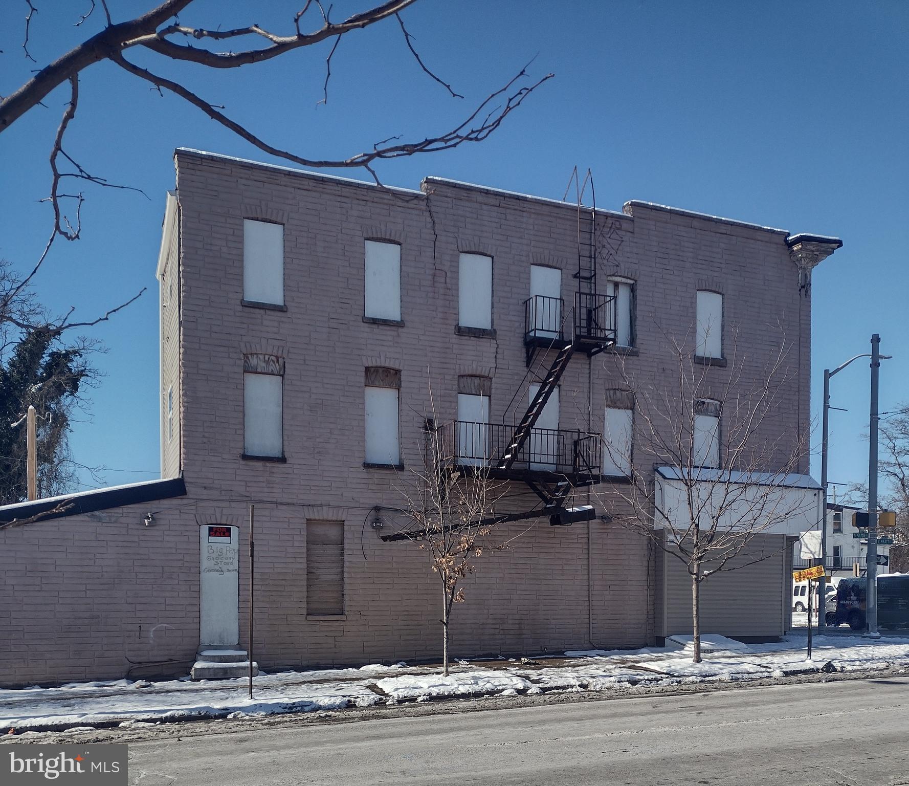 1801 West Pratt Street Baltimore, MD 21223 - Photo 2 of 11 a front view of a house