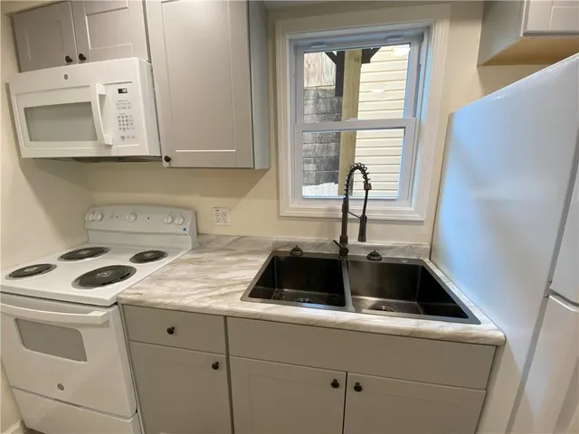 $725 | 407 Pittsburgh Street, Unit C, Connellsville, PA 15425