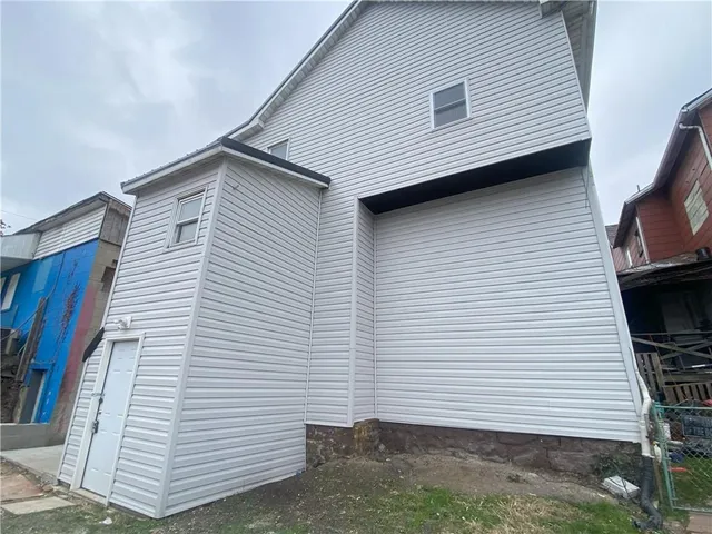 $725 | 407 Pittsburgh Street, Unit C, Connellsville, PA 15425