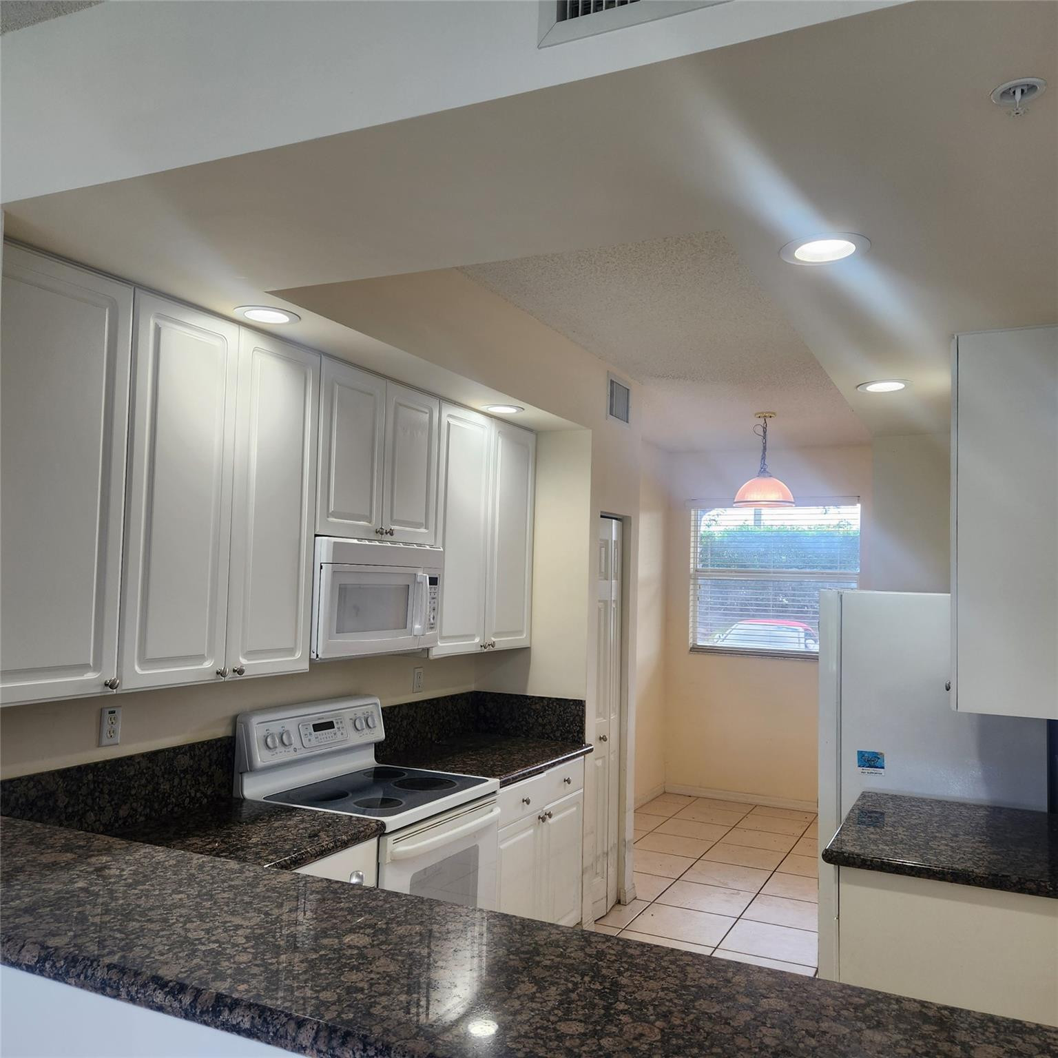 27 Royal Palm Way, Unit 102 Boca Raton, FL 33432 - Photo 6 of 19 Photo 6