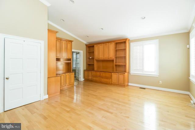 10805 Glen Road Potomac, MD 20854 - Photo 14 of 20 Interior (General)