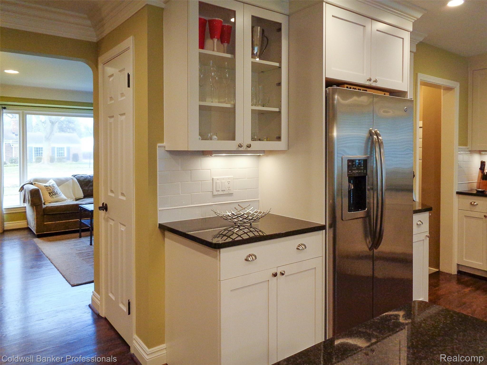 16945 Reedmere Avenue Franklin, MI 48025 - Photo 12 of 37 LaFata Cabinetry