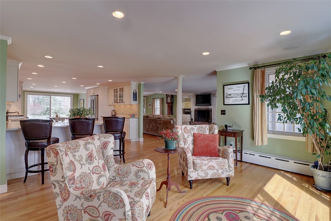 14 Quincy Adams Road Barrington, RI 02806 - Photo 12 of 38