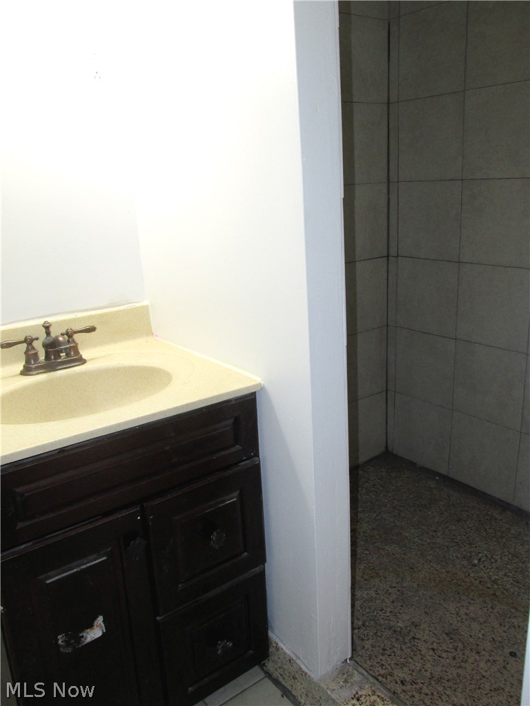 6890 Maplewood Road Parma Heights, OH 44130 - Photo 17 of 19 Gallery Image 17