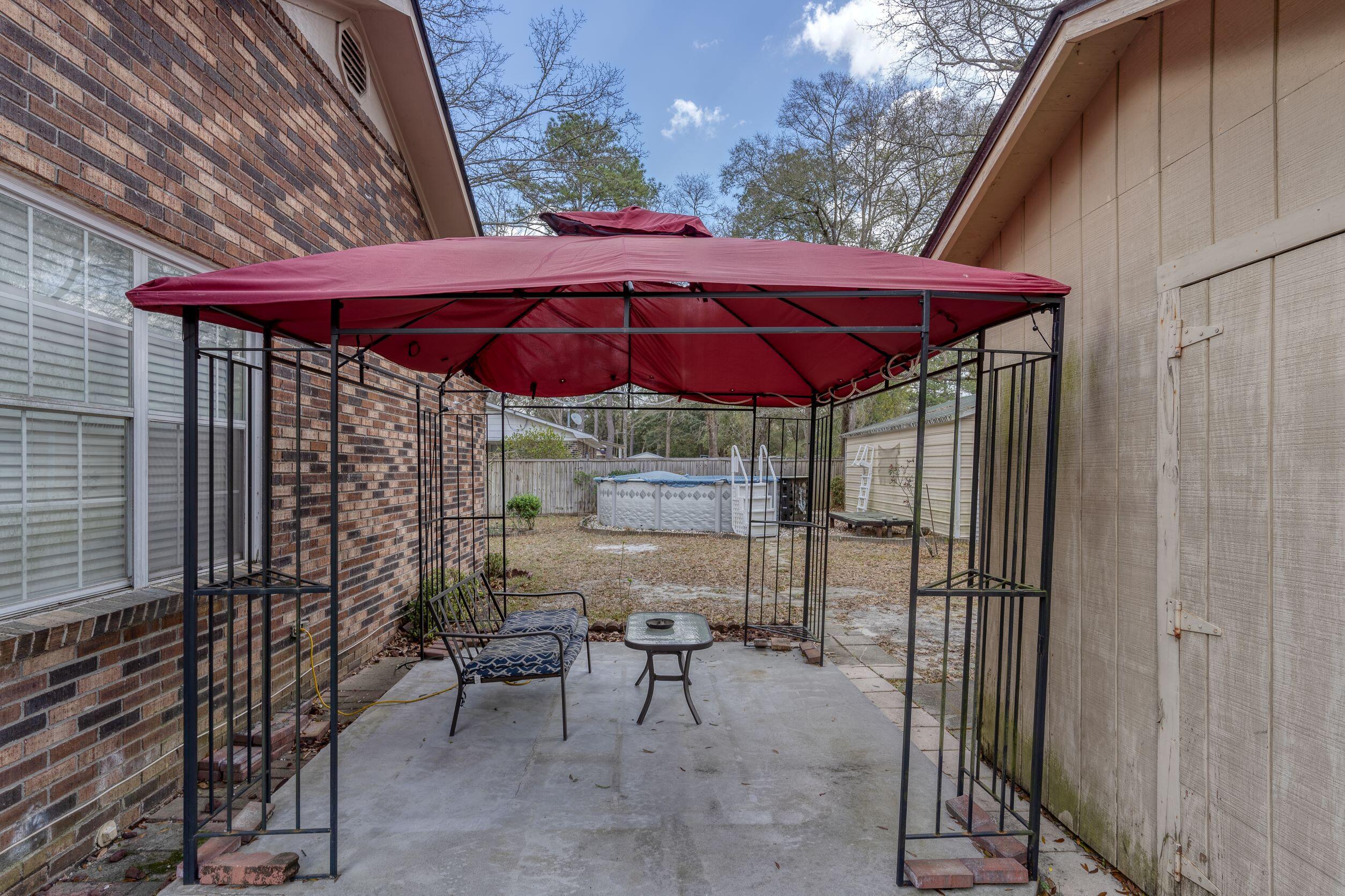 215 Oak Circle Walterboro, SC 29488 - Photo 17 of 28 215.Oak.Circle-19