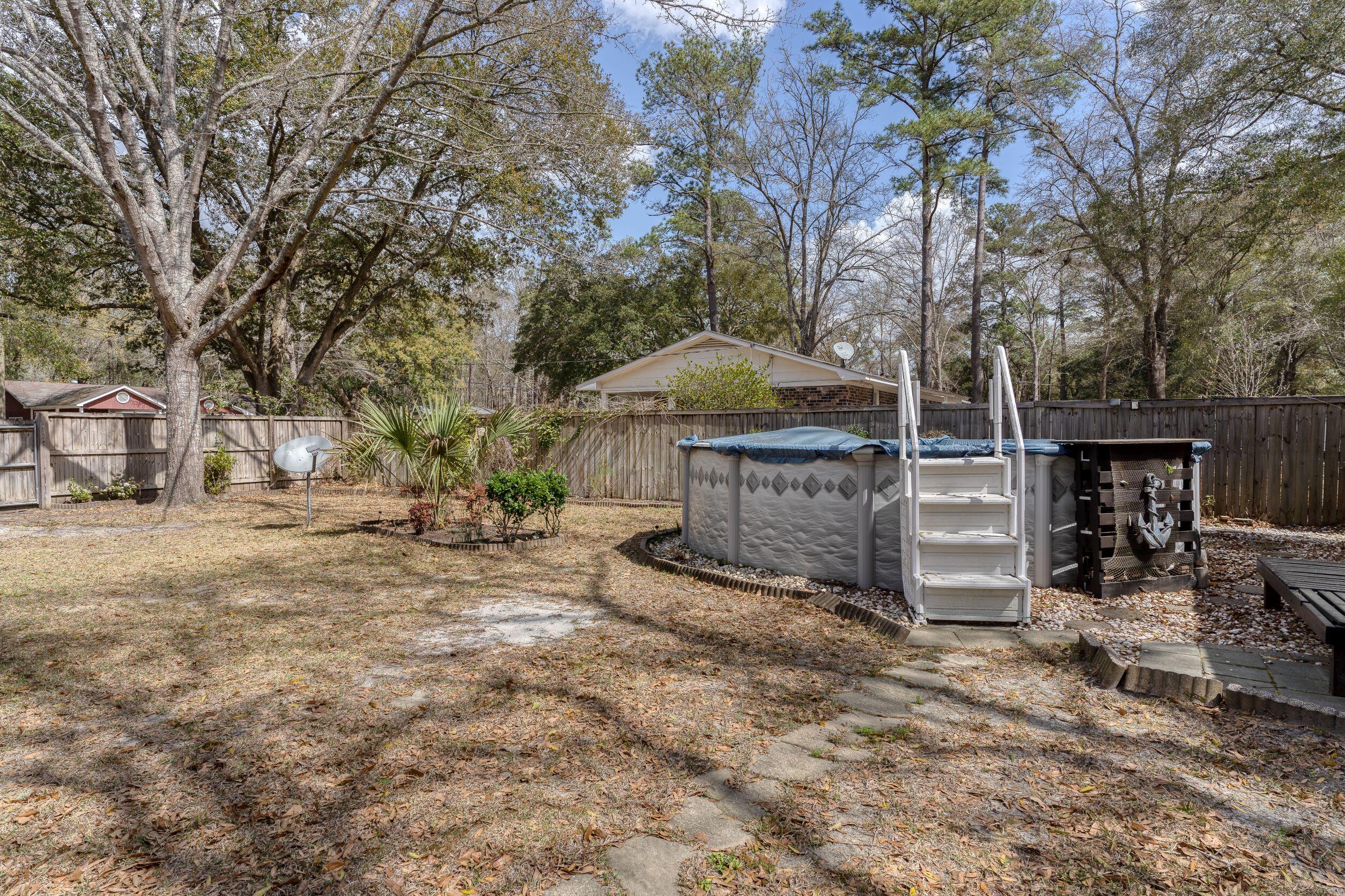 215 Oak Circle Walterboro, SC 29488 - Photo 19 of 28 215.Oak.Circle-21