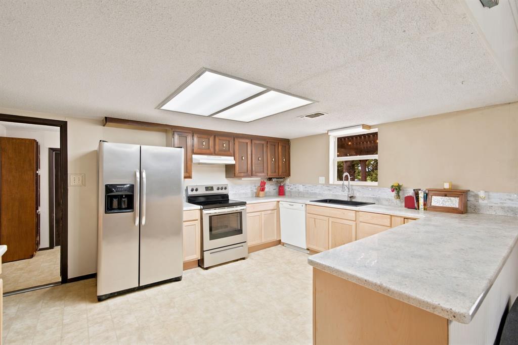 618 Highway 2731 Rising Star Tx 76471 Rising Star, TX 76471 - Photo 7 of 39 Gallery Image 7