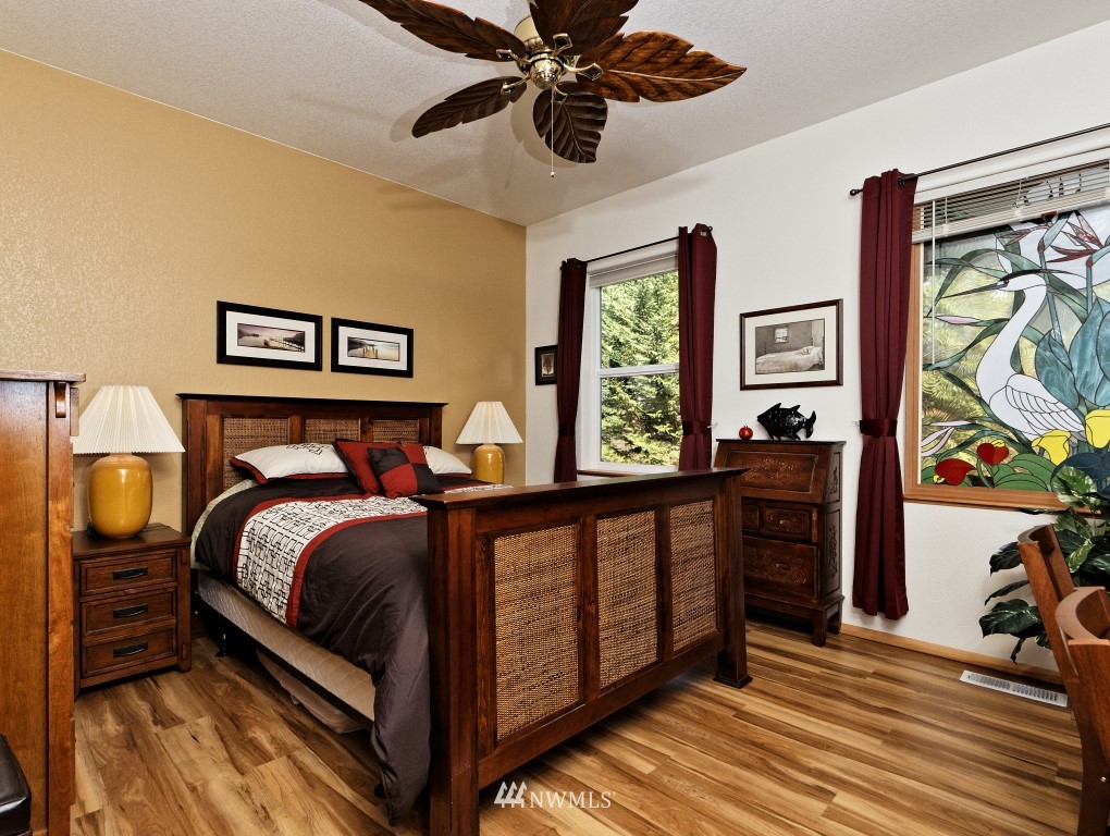 820 East Soderberg Road Allyn, WA 98524 - Photo 12 of 25 Gallery Image 12