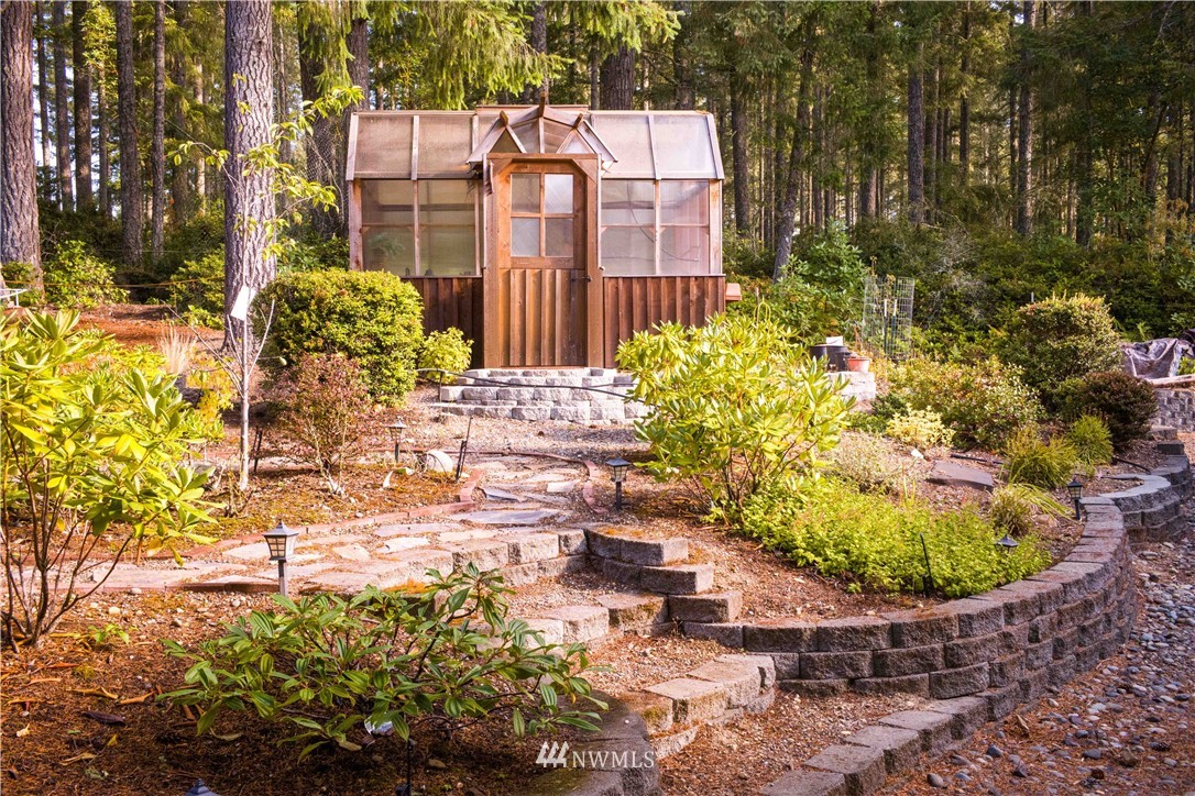 820 East Soderberg Road Allyn, WA 98524 - Photo 22 of 25 Gallery Image 22