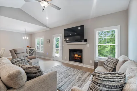 $429,900 | 4944 Southview Drive, Hickory, NC 28602