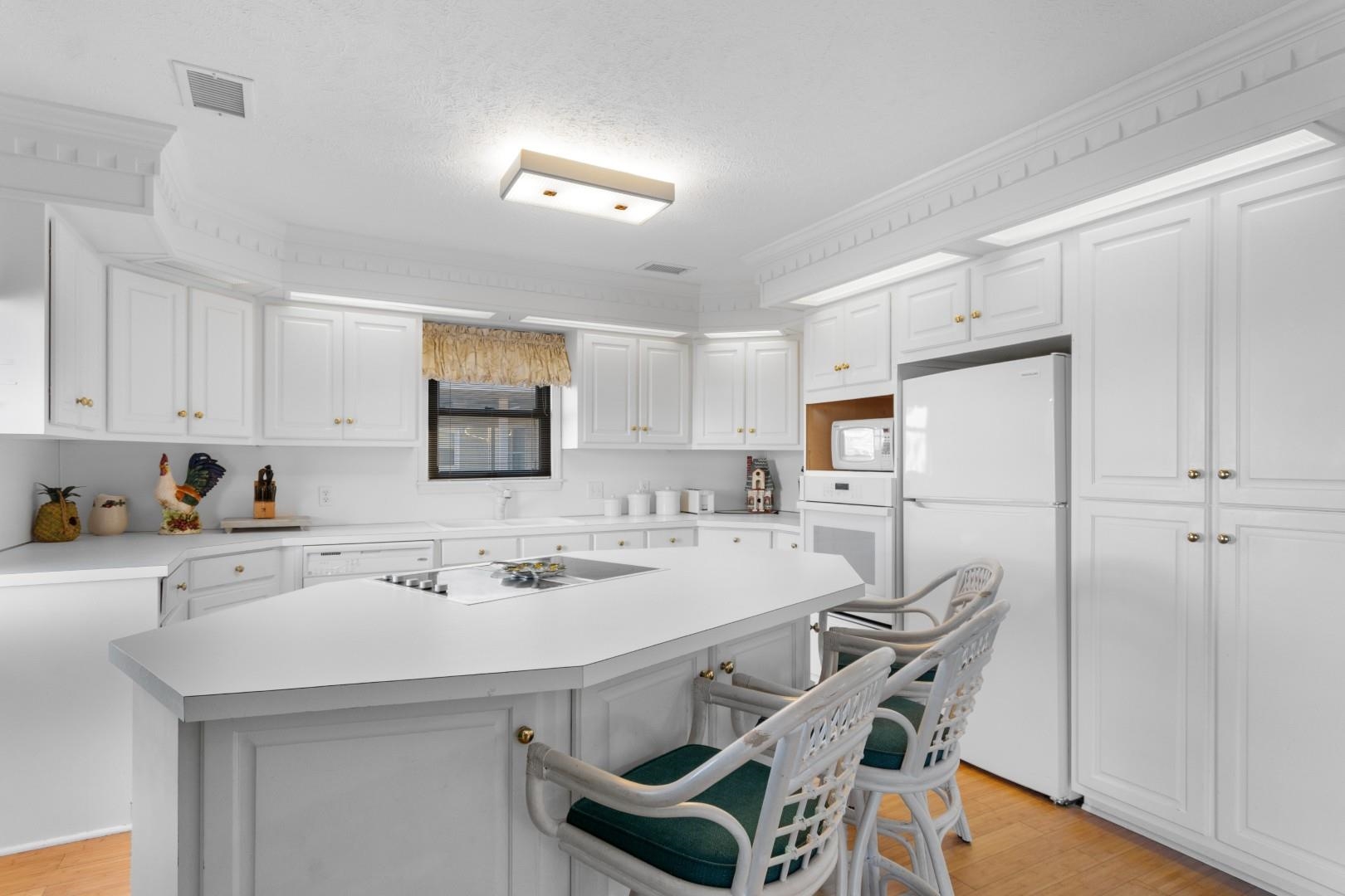 334 53rd Avenue North North Myrtle Beach, SC 29582 - Photo 5 of 40