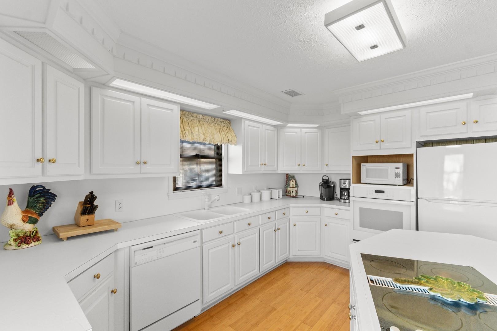 334 53rd Avenue North North Myrtle Beach, SC 29582 - Photo 9 of 40