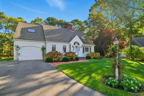 $775,000 | 42 Eventide Lane, Hyannis, MA 02601