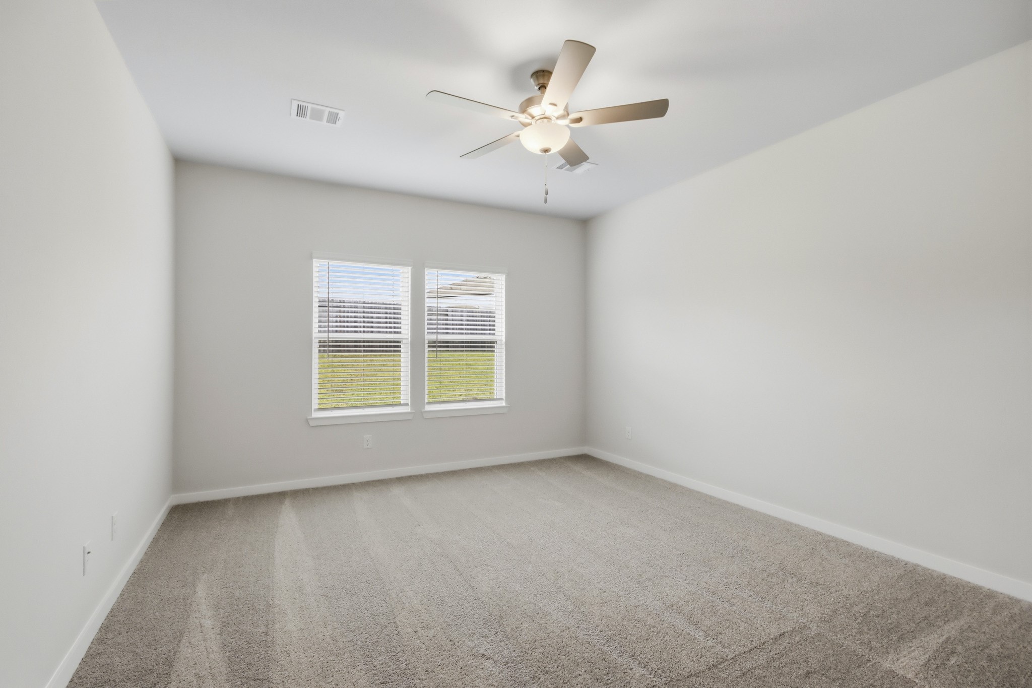 9724 Caney Bend Road Conroe, TX 77303 - Photo 8 of 25 Gallery Image 8