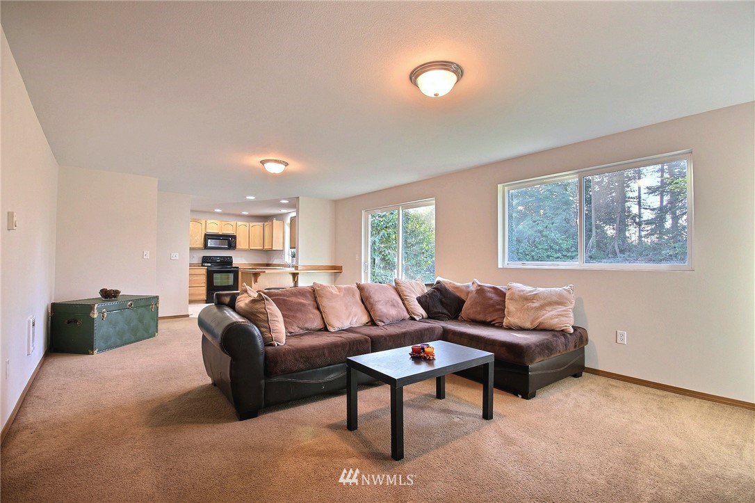 332 State Street Sumner, WA 98390 - Photo 5 of 22 Gallery Image 5