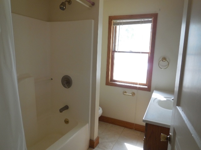 603 Main Avenue Clinton, IA 52732 - Photo 8 of 19 Gallery Image 8