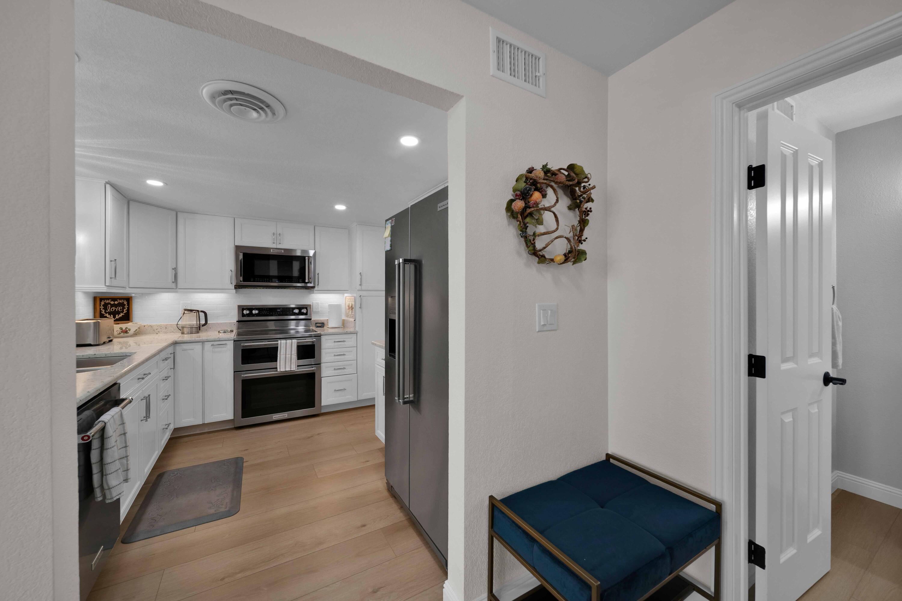 1928 Bechelli Lane Redding, CA 96002 - Photo 11 of 62 Redding-Real-Estate-Photography-23
