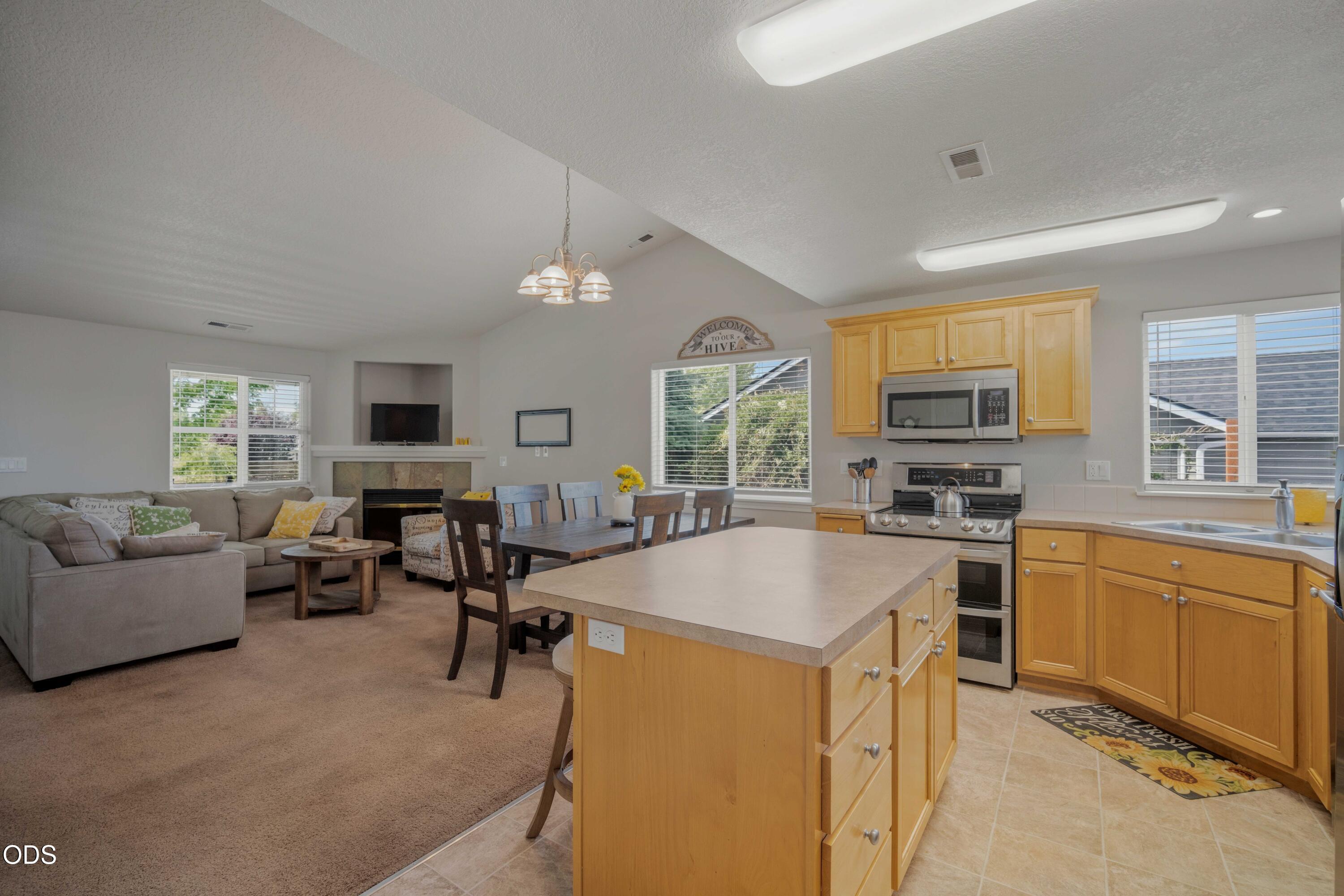 63172 Lancaster Street Bend, OR 97701 - Photo 12 of 50