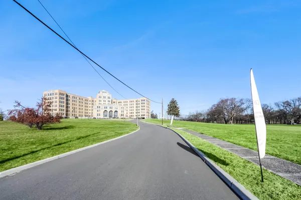 $2,216 | 520 Belleville Avenue, Unit S406, Belleville, NJ 07109