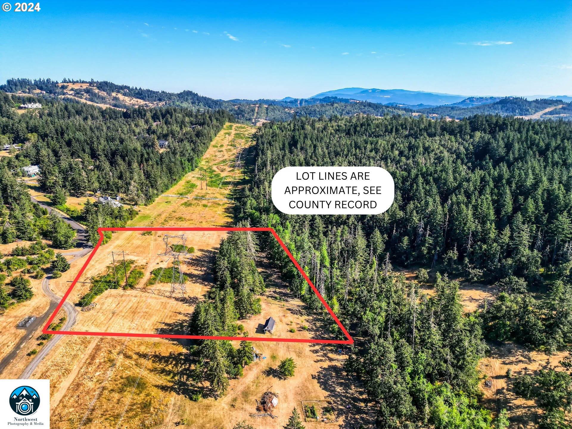 Ridgetop Drive, Unit 15 Eugene, OR 97405 - Photo 18 of 19 a sign that is on the side of a road