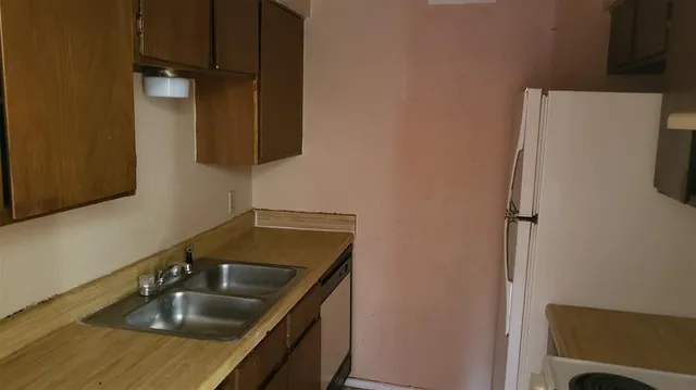 $1,200 | 433 Matt Lane, Arlington, TX 76012