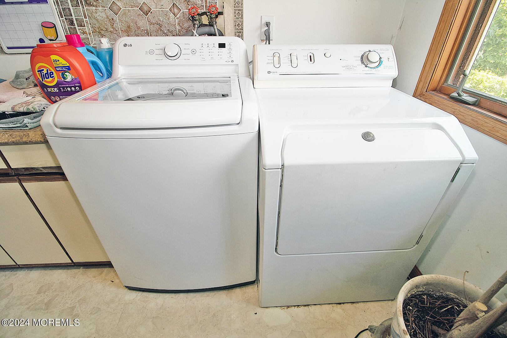 27 Barnegat Beach Drive Waretown, NJ 08758 - Photo 19 of 23 a utility room with dryer and washer
