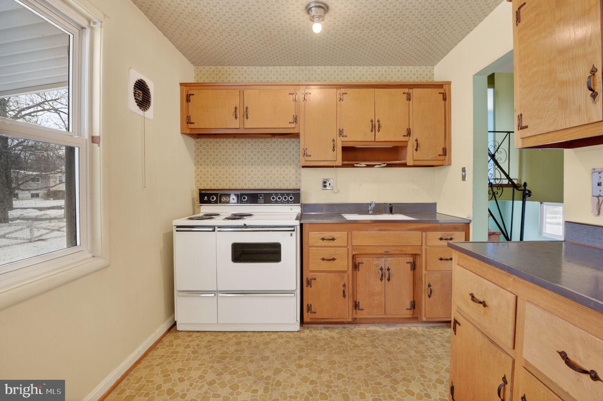 13220 Holdridge Road Silver Spring, MD 20906 - Photo 8 of 26