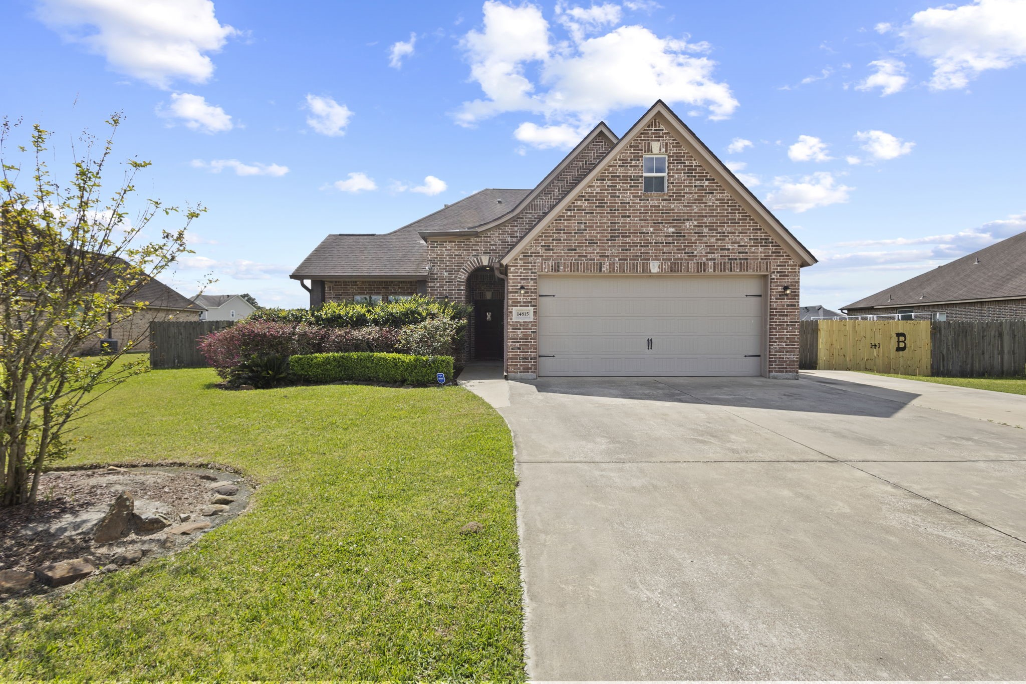 14815 Michelle Lane Beaumont, TX 77713 - Photo 2 of 40